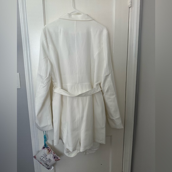 Taking The Lead Blazer Romper - Picture 4 of 4